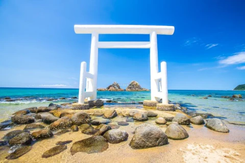 【2026年版】糸島デートはドライブが正解｜二見ヶ浦・海カフェを巡る絶景コースとおすすめホテル